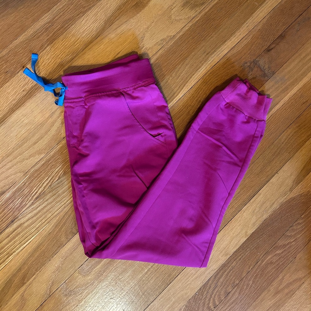 Magenta Figs set